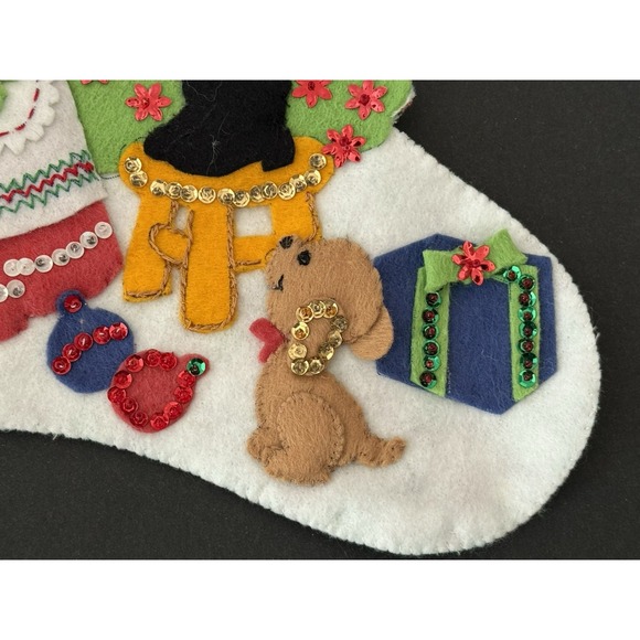 VTG 90s Paragon Finished Felt Christmas Stocking MR & MRS CLAUS DECORATING TREE - Picture 6 of 15